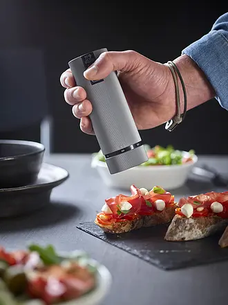 PEUGEOT | Set mit wiederaufladbaren elektrischen Salz- und Pfeffermühlen 15cm ELECTRIC-DUO LINE Carbon Alu | schwarz